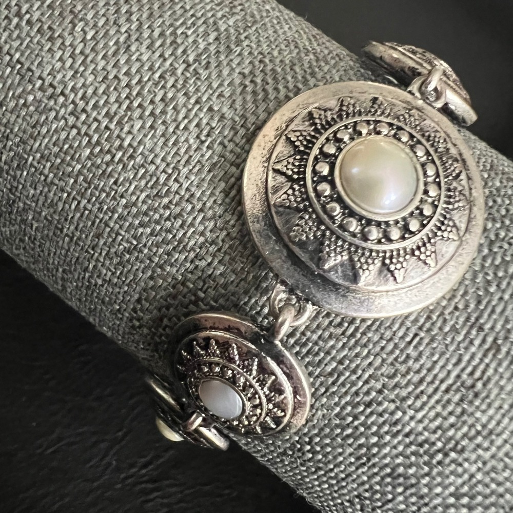 Vtg Lucky Brand Silver Tone Faux Pearl Medallion Link Bracelet 8" Southwestern
